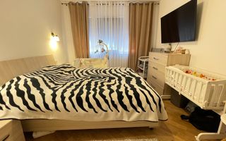 Locuinta eleganta cu finisaje premium - Poză 12