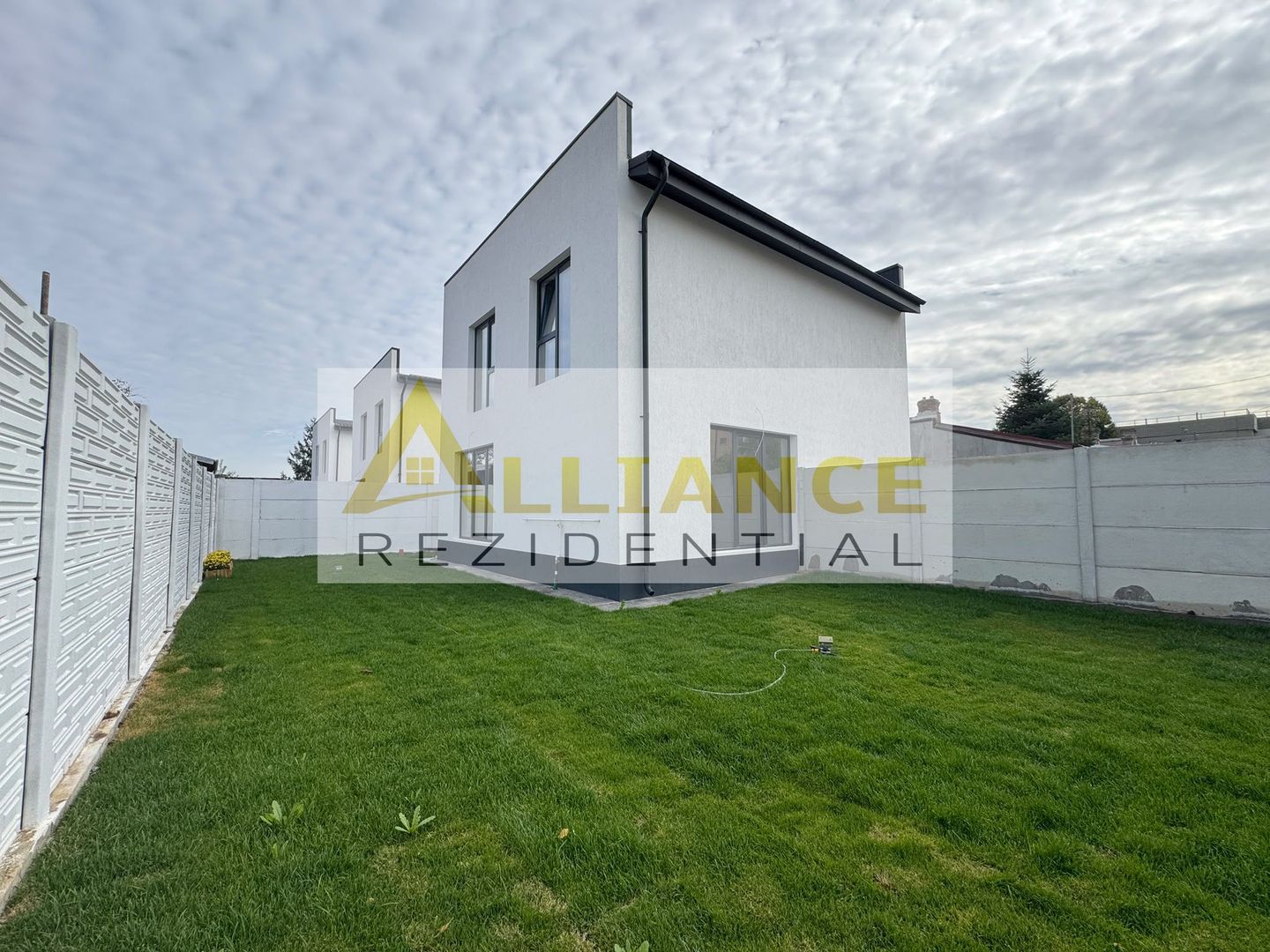 [Primarie] Vila individuala | 5 camere - 3 bai - Teren 260 MP - Poză 2