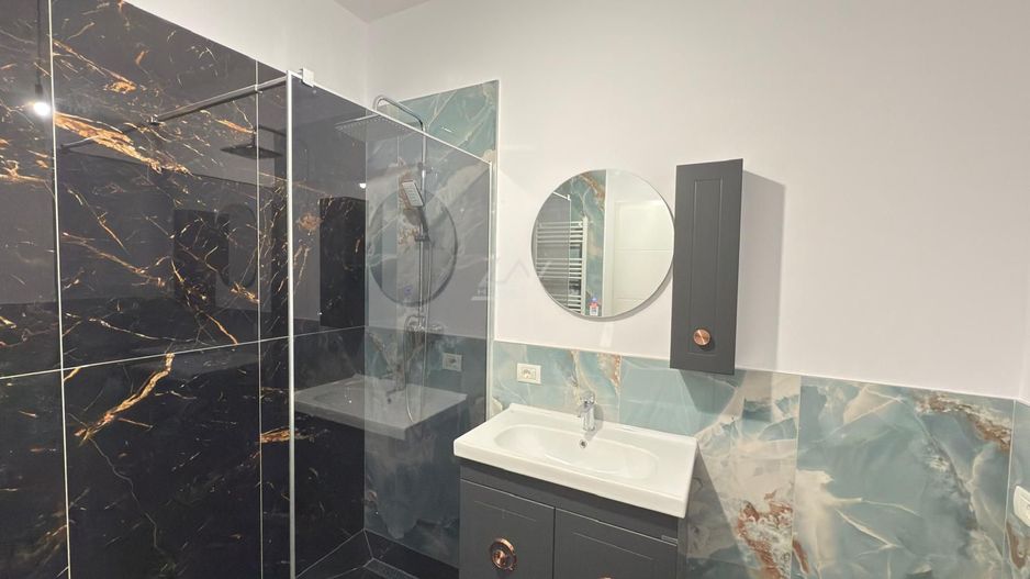 Etaj 1. Loc de parcare. Asfalt. - Poză 6