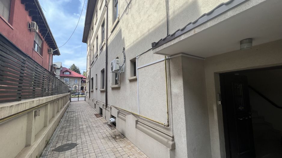 Vila superba Cotroceni - renovata complet premium (COMISION ZERO) - Poză 22