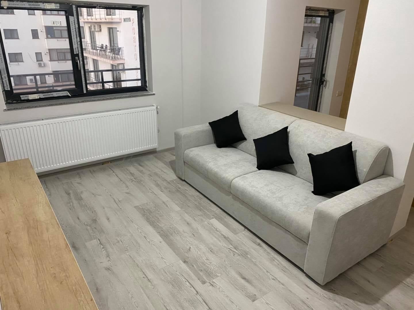 Ag. Eu. vinde Ap. 2 Cam 52 mp Et. 2/4  An 2023  30 m de plaja Mamaia Nord - Poză 1