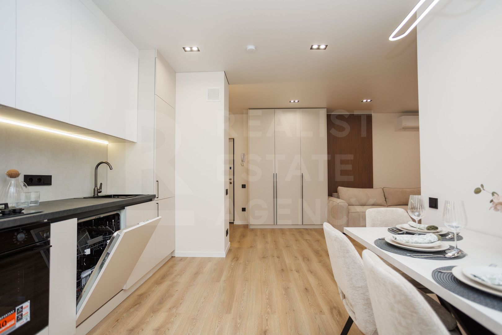 Vânzare, apartament, 2 camere, str. Regina Elizabeta, Durlești. - Poză 8