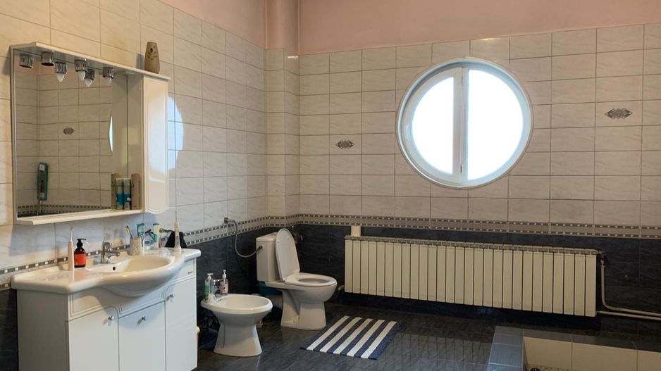 Casa versatila   P+E+M in zona  isorica Sinaia - Poză 18