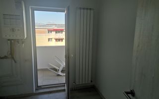 Vanzare apartament decomandat, renovat total, liber, Mioveni - Poză 4