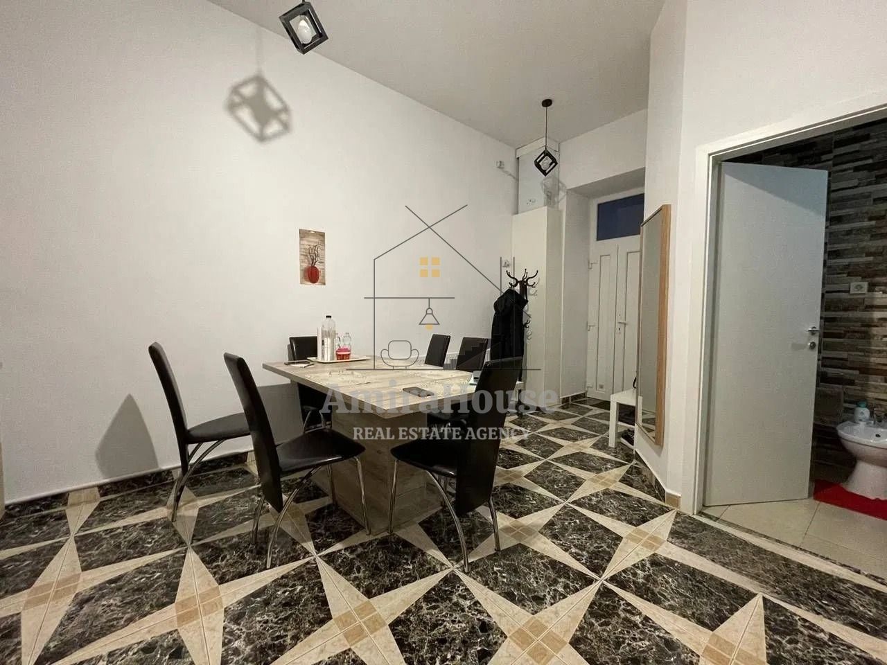 Apartament 3 camere, finisat, 75 mp si pod mansardabil, Bulevardul Eroilor - Poză 12