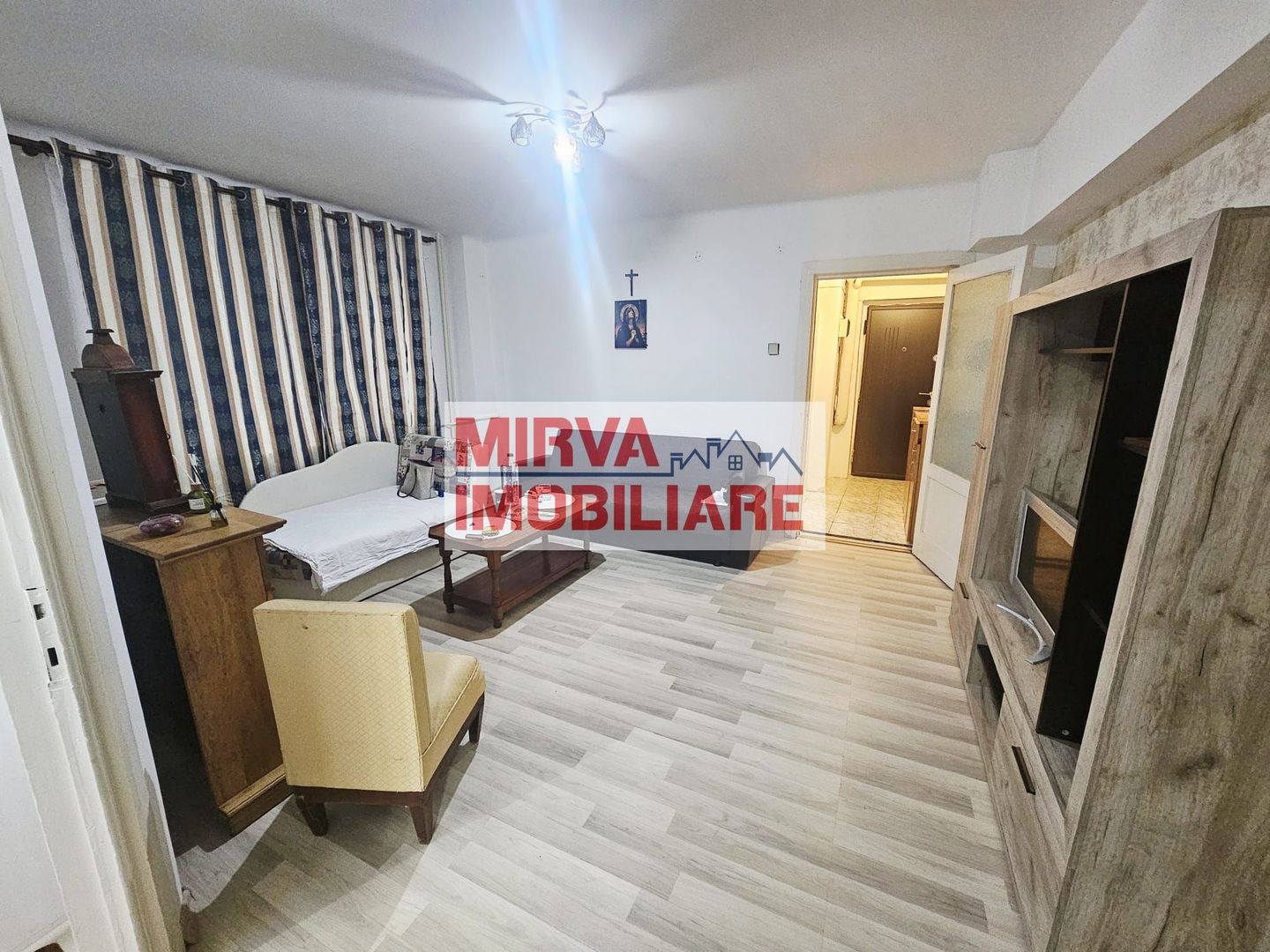 Apartament 2 camere Ultracentral cu garaj inclus | Mobilat și utilat - Poză 9