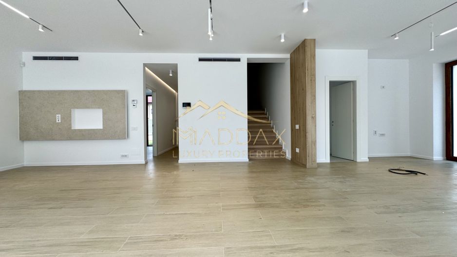 Vila cu 6 camere *575mp* / 12 locuri parcare // Pipera- Iancu Nicolae - Poză 5