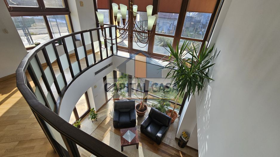 ​Vilă de Lux Unică în Ploiești | 690 mp Utili | Piscină Interioară - Poză 4