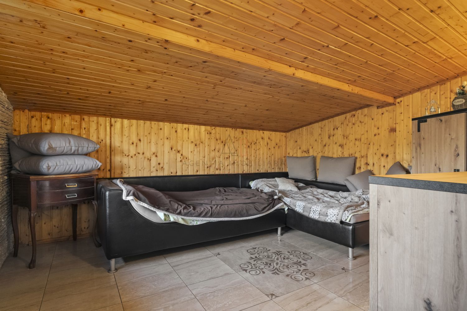 Comision 0% 2 case Vila + Spatiu Comercial + Curte Proprie - Poză 30