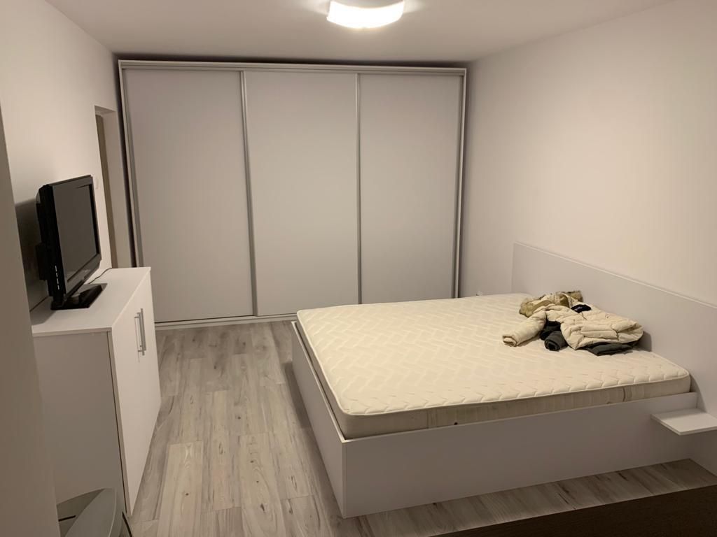 Drumul Taberei 3 camere, 2 bai, renovat total, mobilat utilat, etaj 3 - Poză 1