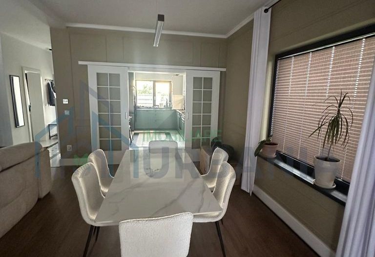 Casa D+P+E in Tomesti,Asfalt, Tâmplărie VEKKA - Poză 5