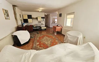 Casă 5 camere + teren generos 1700 mp – Ariceștii Rahtivani - Poză 14