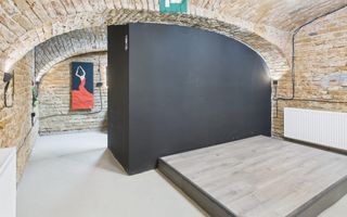 Eleganță subterană - pivniță exclusivistă Arad - Poză 14