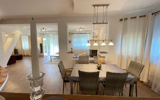 Casa spatioasa cu spatiu de relaxare-zona Blascovici - Poză 11