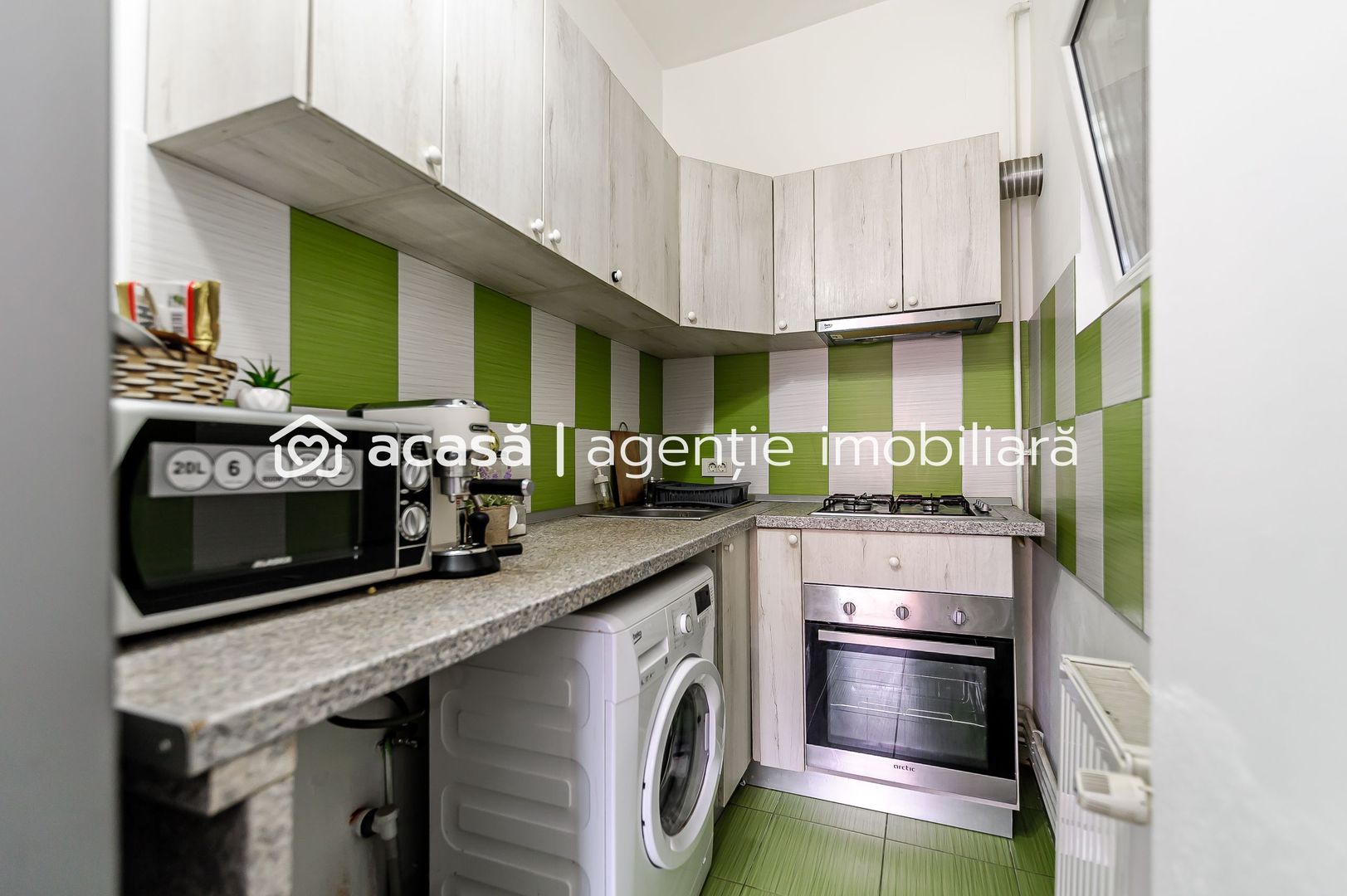 Doua apartamente cu gradina si terasa, in Micalaca, la curte comuna - Poză 3