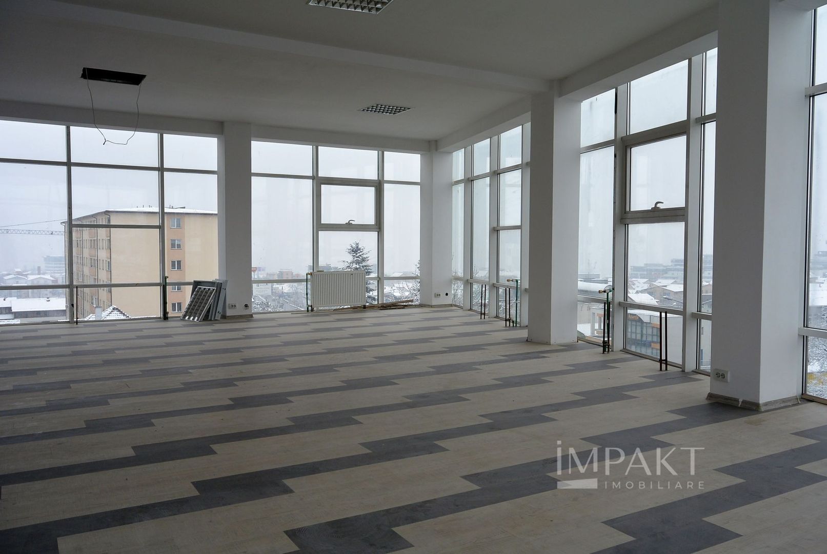 Cladire de birouri cu  spatii vitrate generoase in Zorilor. - Poză 6