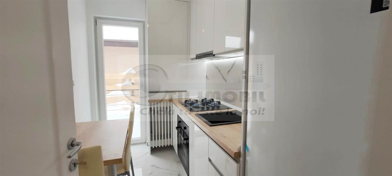 1 CAMERA CETATUII DECOMANDAT - Poză 2