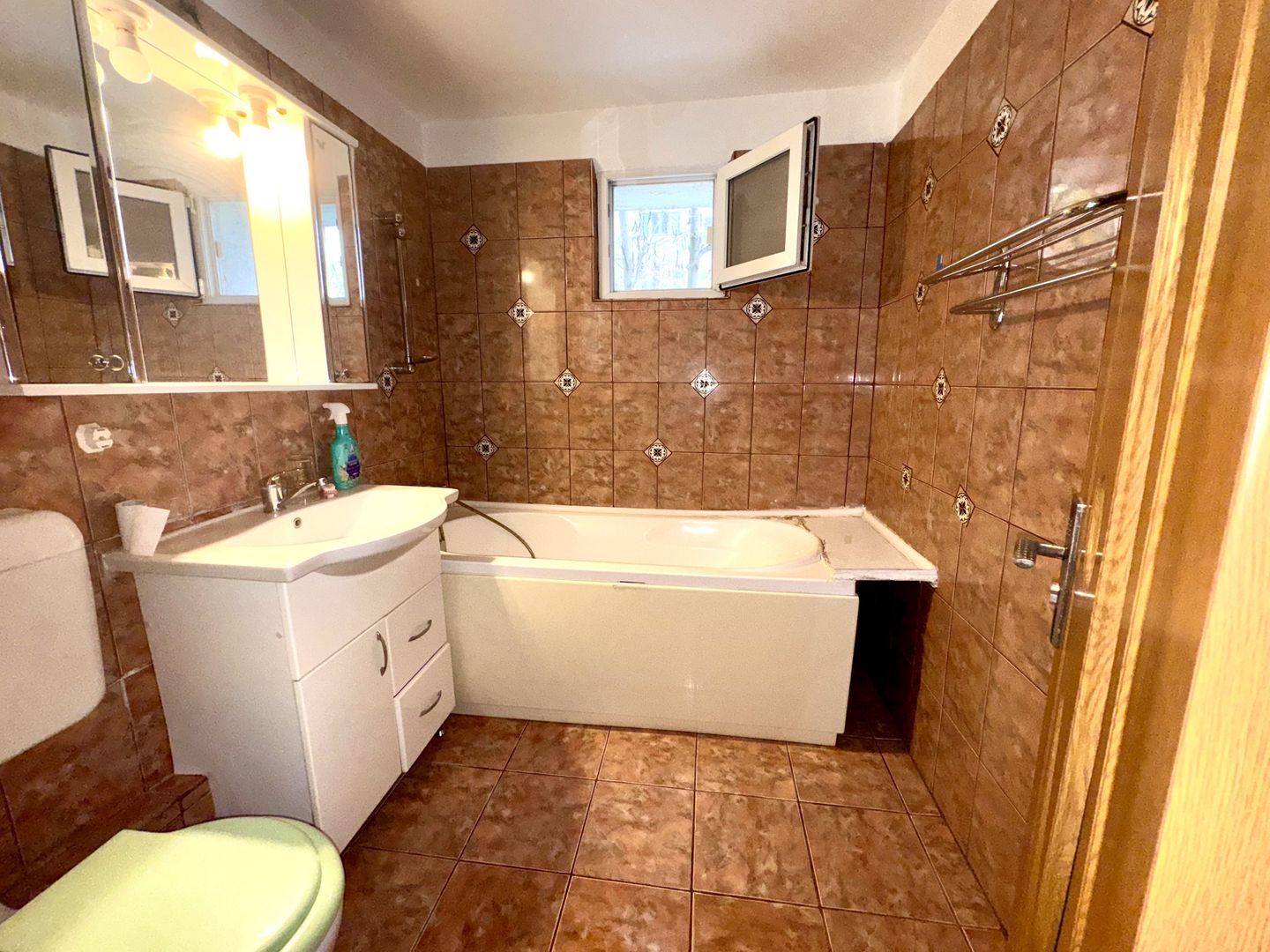 Apartament spațios 3 camere | Etaj 1/8 | Bloc reabilitat - Poză 6