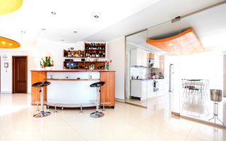 Dumbrăvița, la intrare – casă exclusivistă ideală locuință sau birou - Poză 5