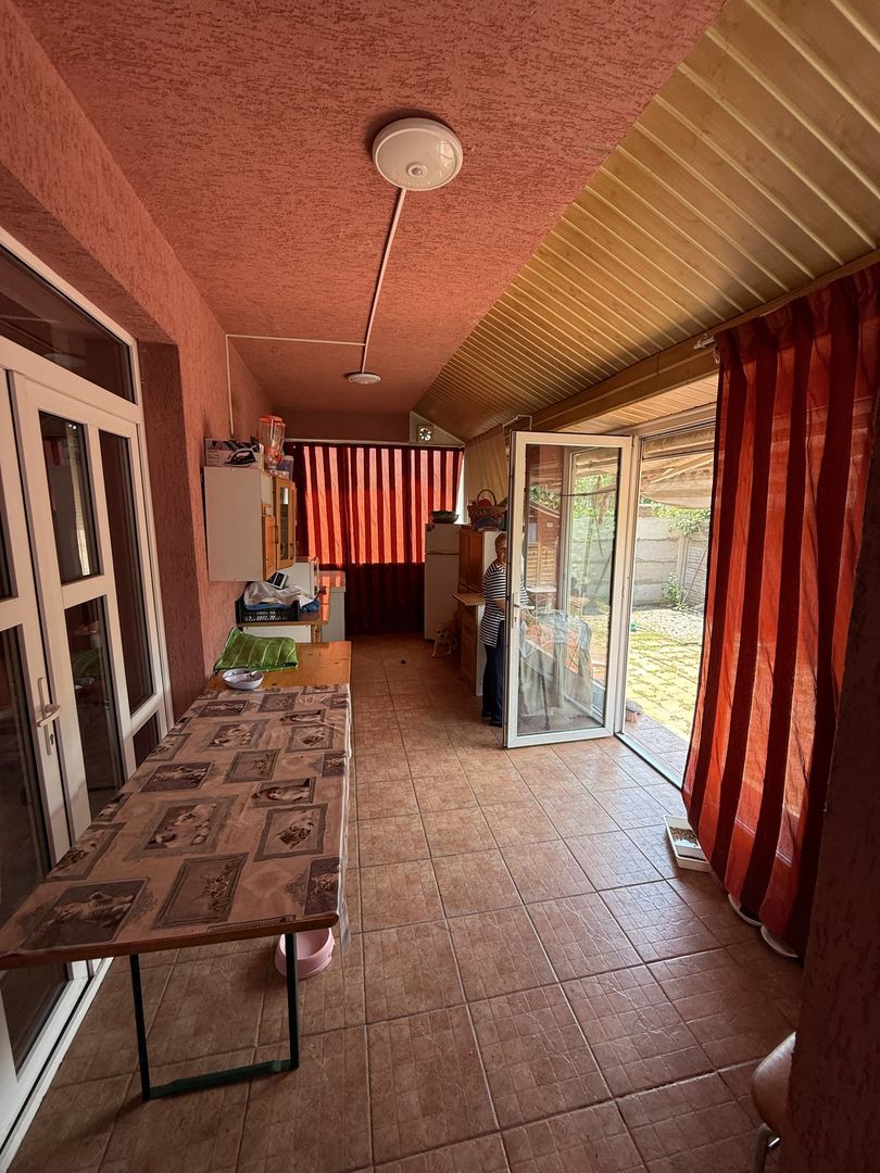 Vila P+1 cu terasă 255 mp + garaj 22,5 mp si teren 417 mp-Berceni ! - Poză 13