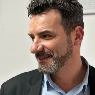 AURELIAN IORDACHE - Agentia Imobiliara Familia