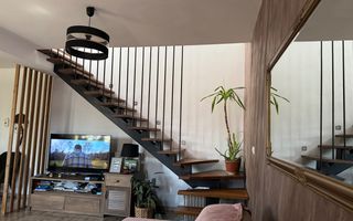 🏡 Apartament pe 2 nivele, 4 camere - de vânzare – Bulevardul Independenței - Poză 2