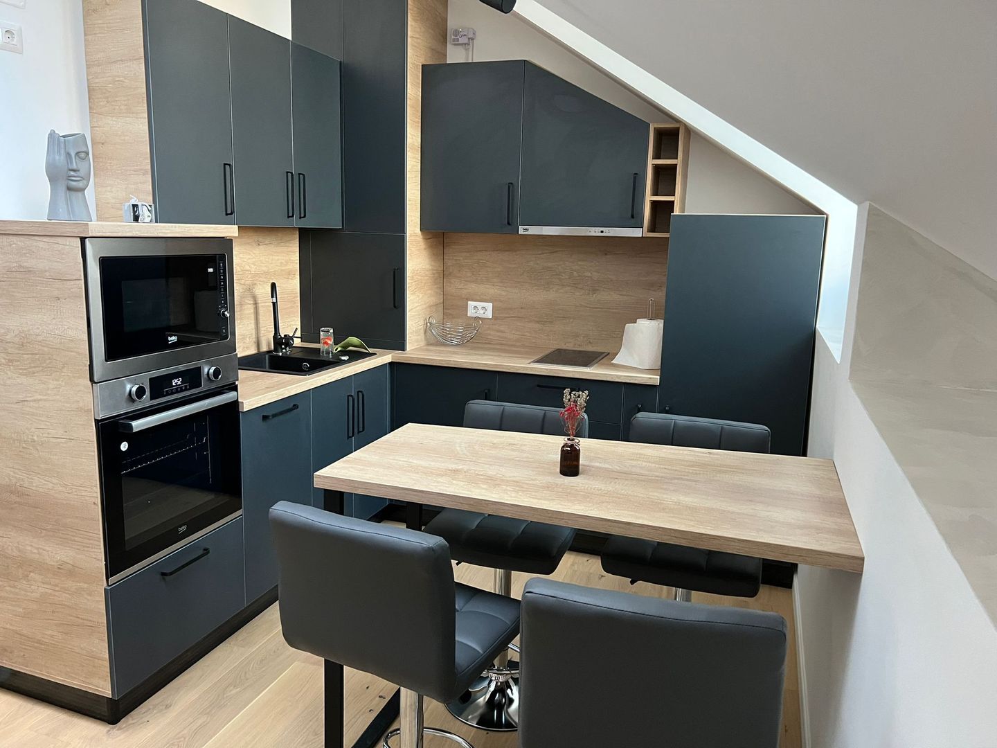 Închiriere Duplex 2 Camere Unirii, Terasă, Centrală, Piscină Rooftop - Poză 9