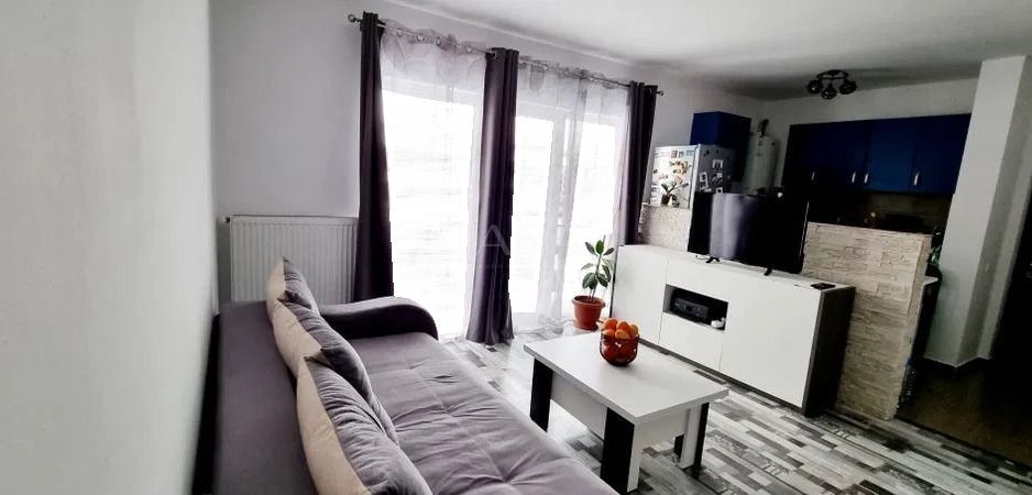 Apartament cu 2 camere, două balcoane și parcare, ansamblu privat. - Poză 1