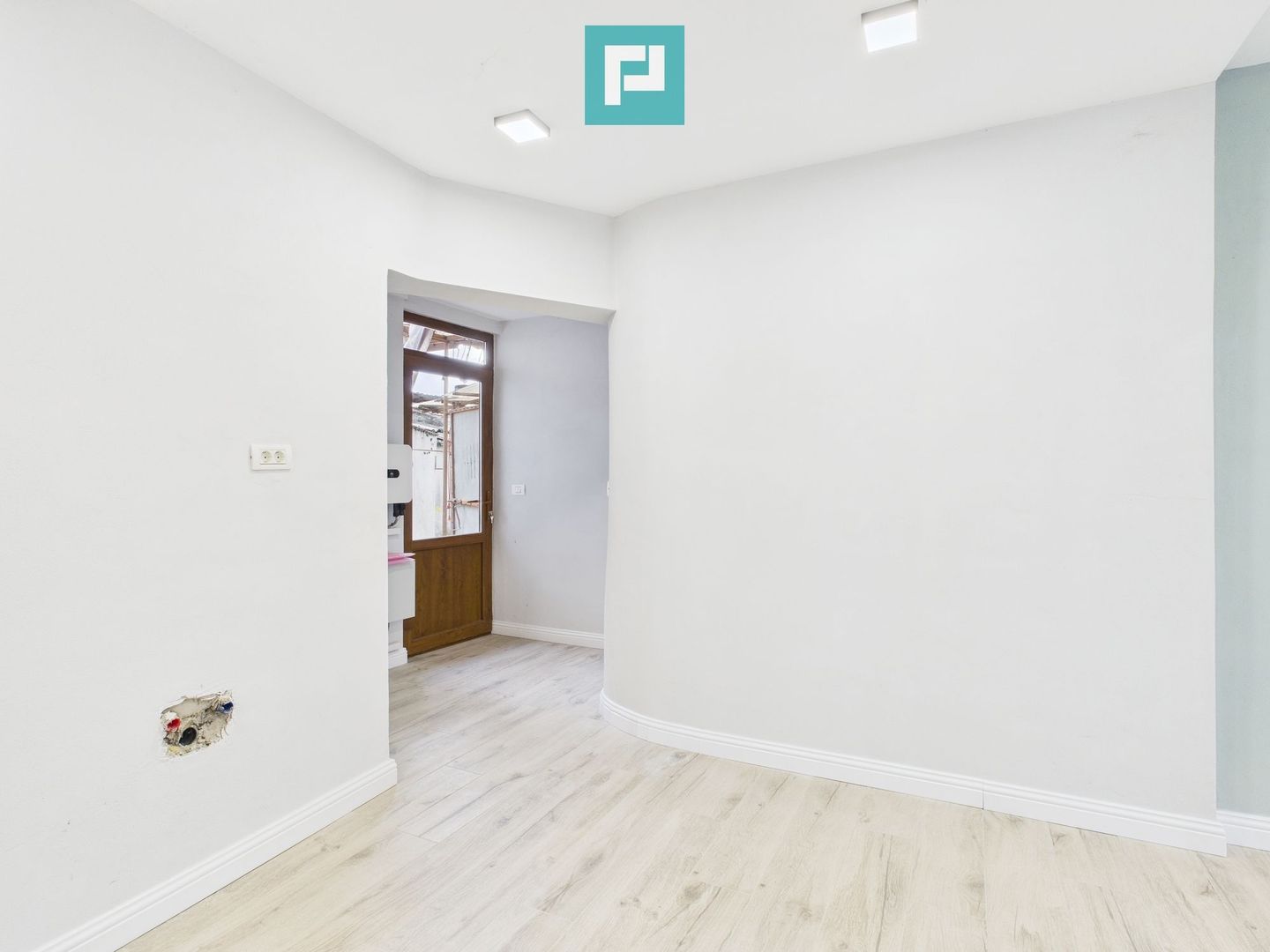 Apartament pasiv la casă  de vânzare zona Pârneava - Poză 5
