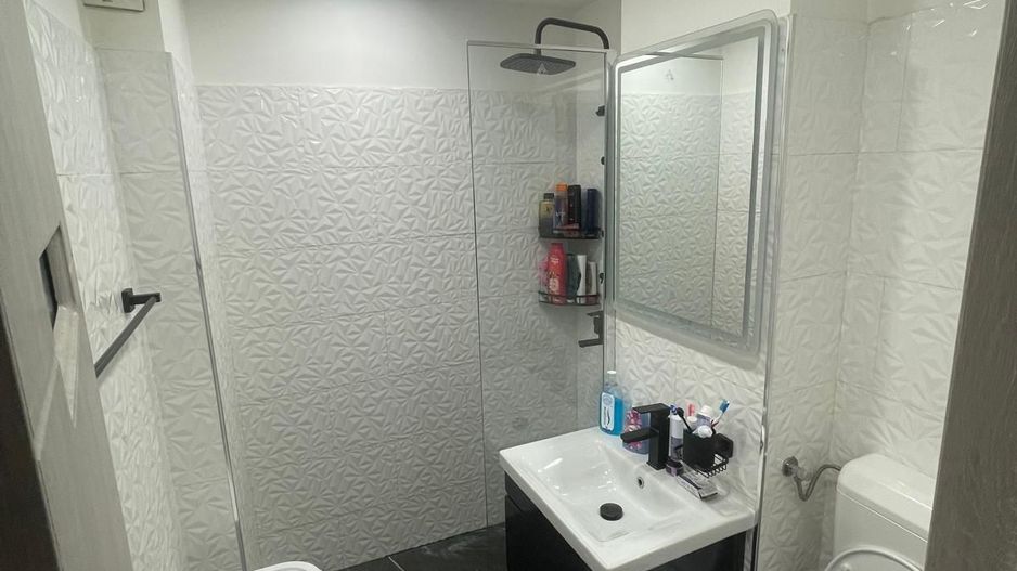 Vanzare apartament 3 camere in Titan, 5 minute metrou Grigorescu, renovat total - Poză 5