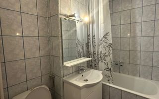 Garsonieră spațioasă și luminoasă – Strada Grigore Alexandrescu. - Poză 8