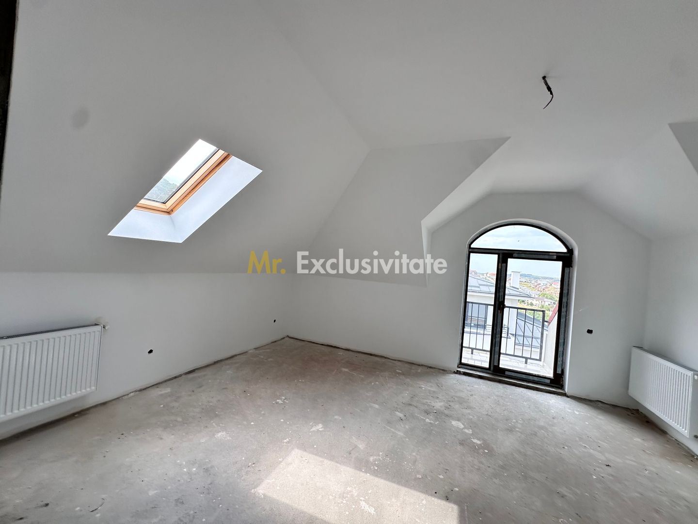 Casa individuala-4 dormitoare,225 mp utili,garaj-Chinteni - Poză 19