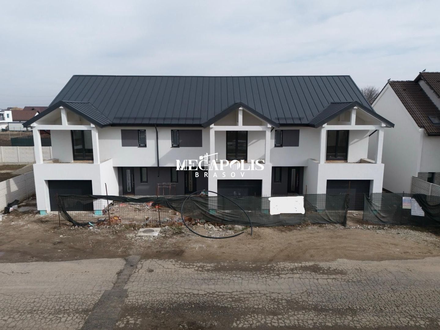 Casa cu Garaj / Predare Mai 2026 / Predare la Cheie - Poză 8