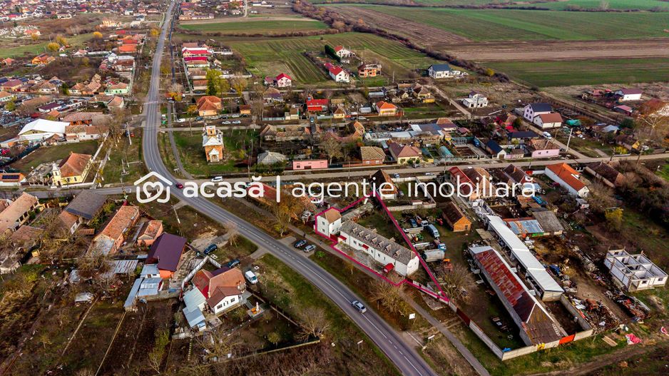 Clădire potrivită pentru proiecte educaționale sau de îngrijire - Poză 3