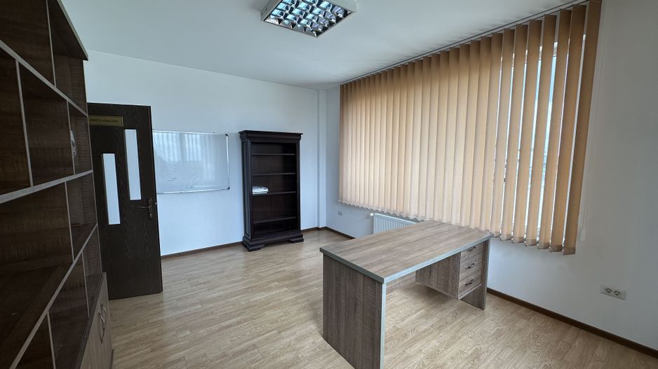Birouri de închiriat | 20 MP | Etaj 1 | Paza + Supraveghere - Poză 2