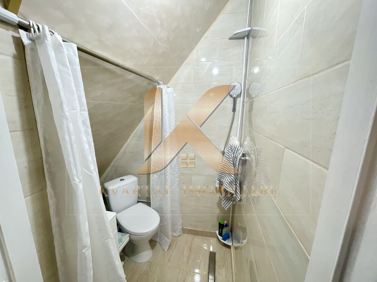 Apartament la casă 2 camere , 50 mp decomandat , Zona Pârneava ! - Poză 7