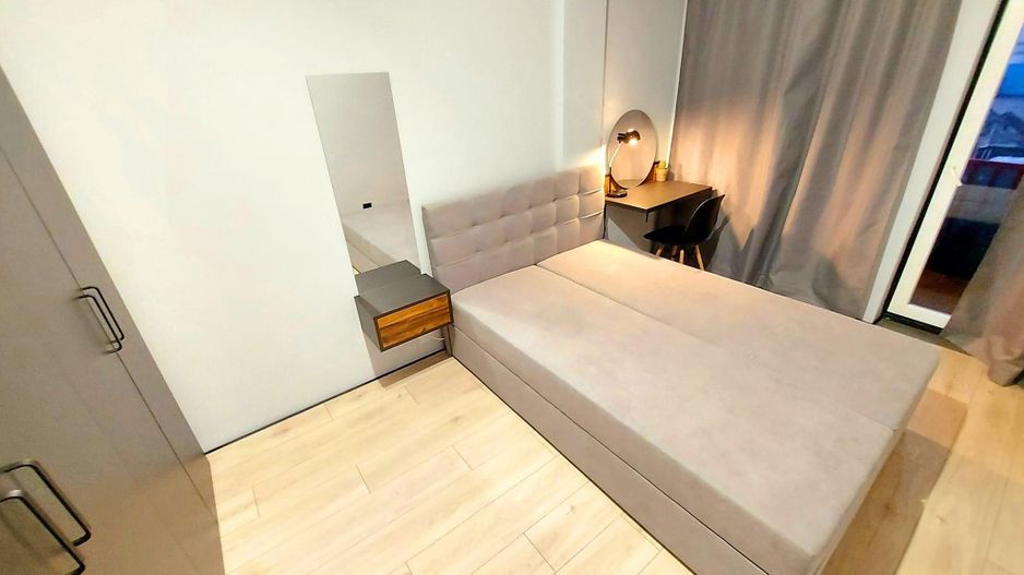 Apartament la Cheie cu parcare zona Balastierei Floresti - Poză 5