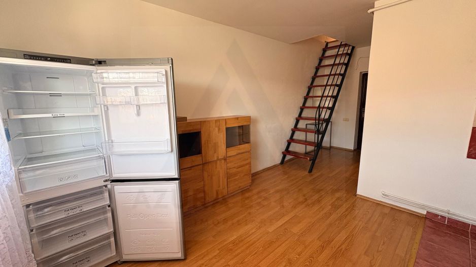 Garsonieră 36 mp compartimentată pe 2 niveluri in zona Terezian - Poză 15