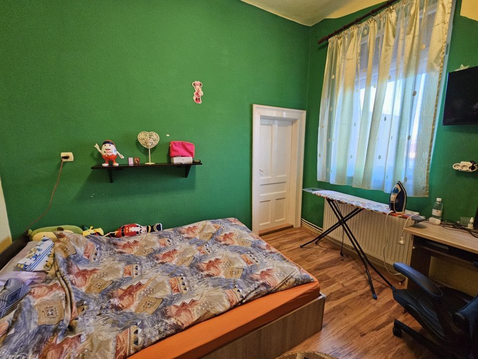 Casa mare, solida, Timisoara, D+P, 5 camere, 2 bai, Zona Lipovei - Poză 3