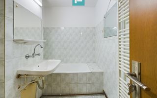 Apartament cu 3 camere în Zona 300 - Poză 10
