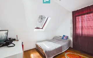 Casă cu mansardă, teren 410 mp - Poză 12