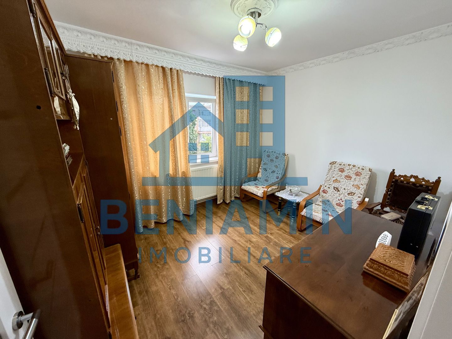 3 camere etaj 3 59mp an 1978 - centrala -pe principala -Craiovita - Poză 4