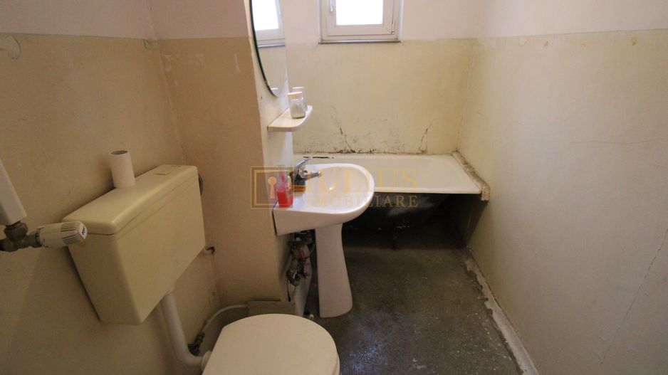 3camere, ideal pentru cei ce doresc sa renoveze de la zero un apartament. - Poză 9