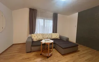 Casa de vanzare 200 mp cu spatiu comercial la parter, strada Lunga - Poză 14