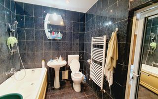 Apartament cu 3 camere de vanzare, etaj 1, Cetate - Poză 8