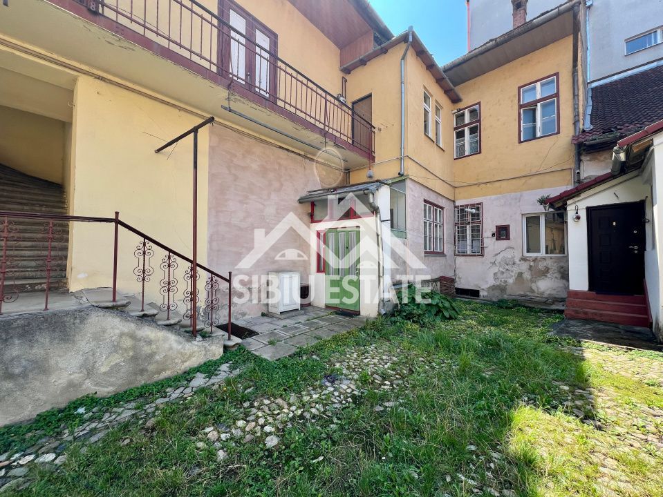 Apartament spațios la casă , 3 camere, zona Piața Cibin - Poză 16