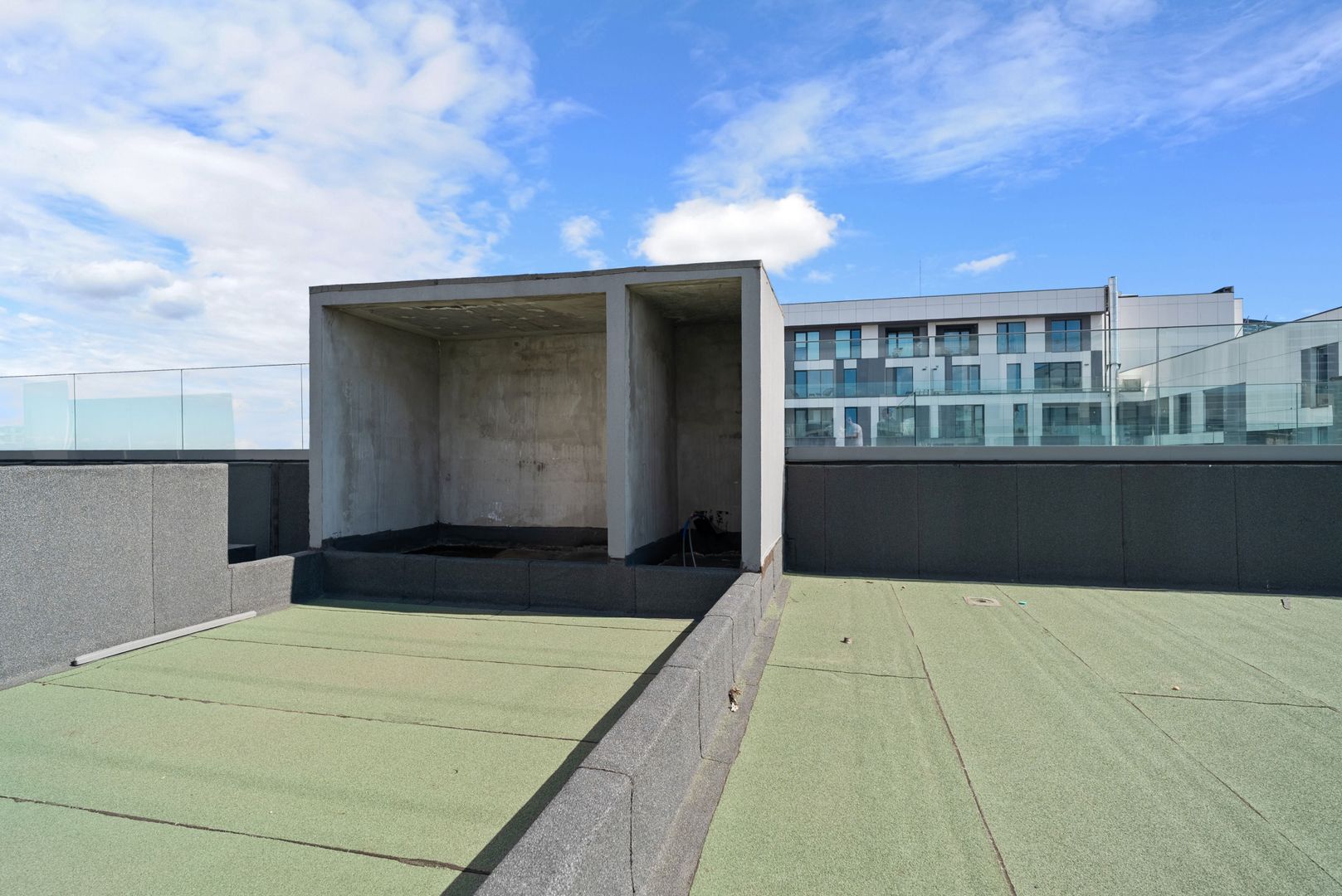 Penthouse 780 mp din Care 400 mp Terasa si 380 mp interiori Piscina - Poză 8