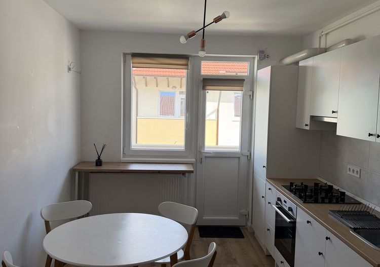 Inchiriez Apartement Bloc Nou - Poză 4