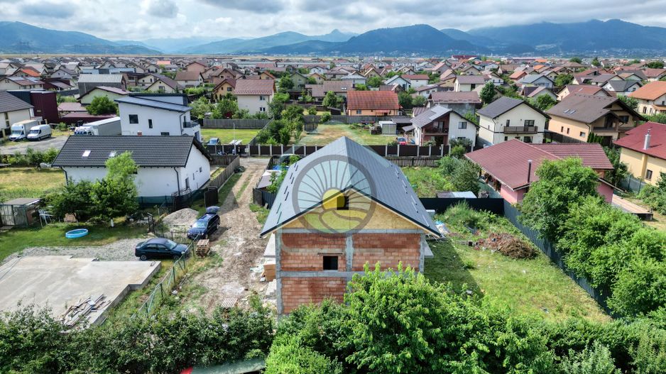 CASA  5 CAMERE IZVOR-TARLUNGENI - Poză 25