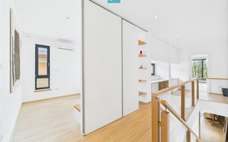 Casă modernă și elegantă, mobilată și utilată - Poză 8